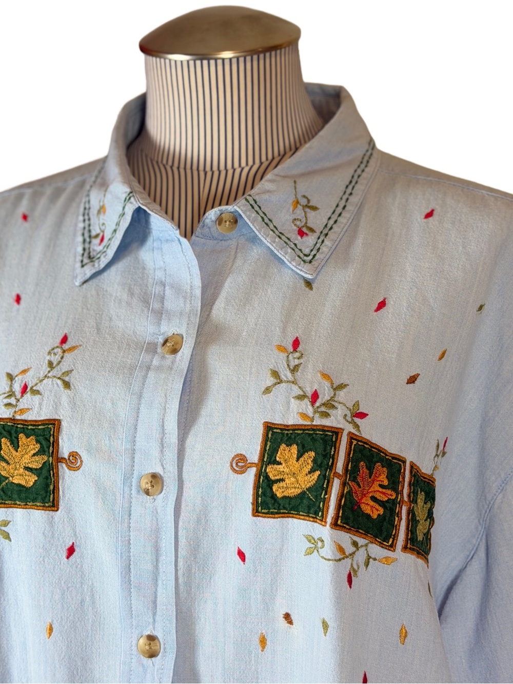 Vintage PASSPORTS WOMAN Autumn Chambray Button Down Shirt Sz 20 Oversized Fall
